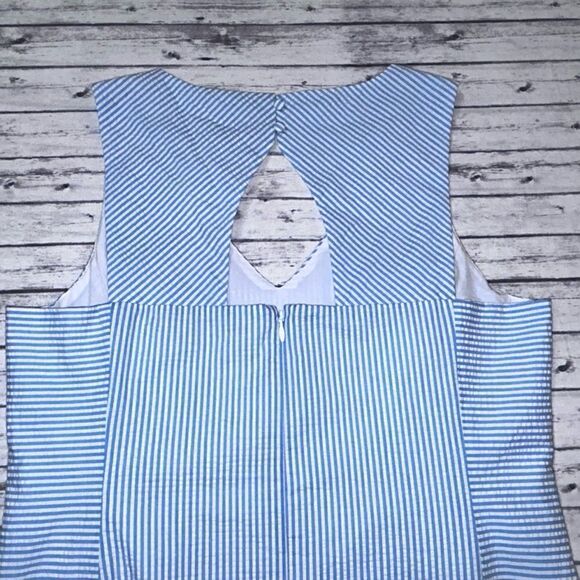 Southern Tide Baxlee Seersucker Shift Dress - Picture 7 of 12